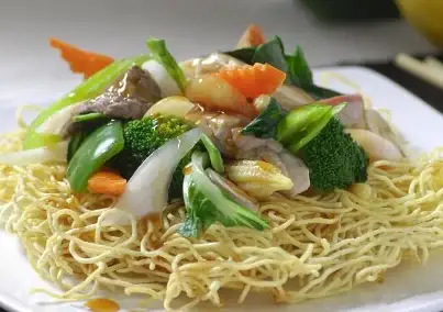 Cantonese Chow Mein image