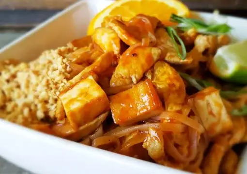 Pad Thai w/ Chicken image